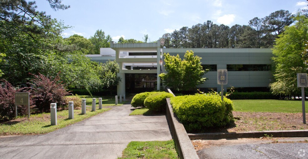 Office in Decatur, GA for sale - Primary Photo - Image 1 of 1