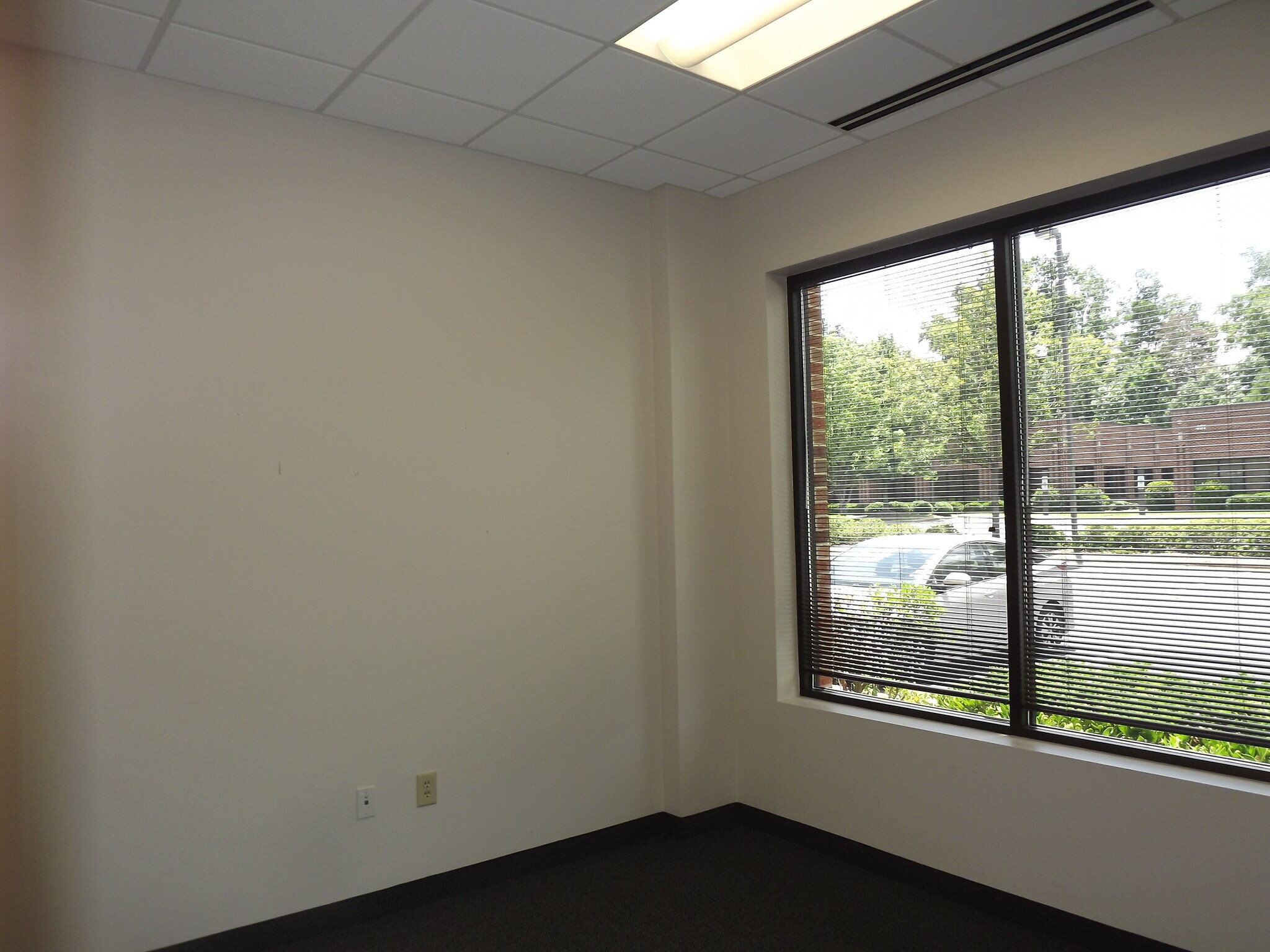 200 Cascade Pointe Ln, Cary, NC 27513 Bldg II