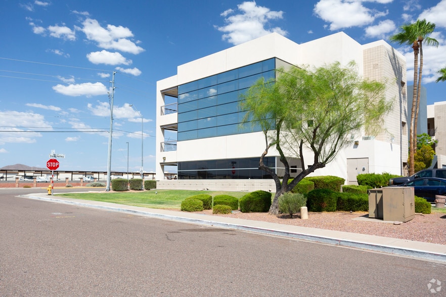 1 W Deer Valley Rd, Phoenix, AZ for lease - Building Photo - Image 3 of 14