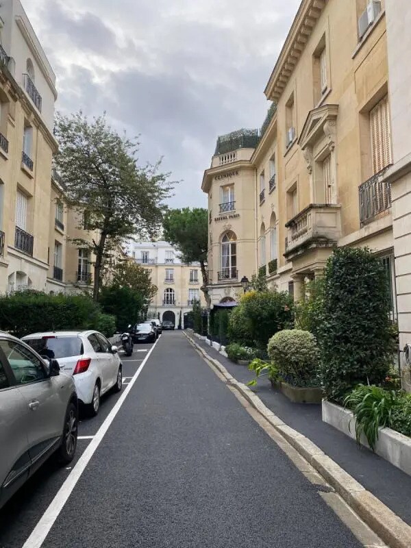 12 Square Pétrarque, Paris for sale Building Photo- Image 1 of 1