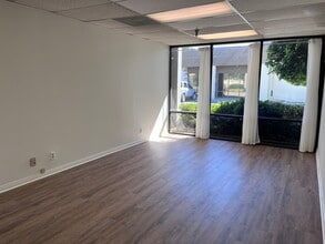 10814 Los Vaqueros Cir, Los Alamitos, CA for lease Interior Photo- Image 1 of 5