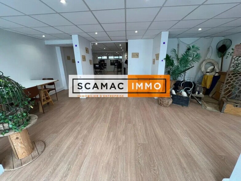 Flex in Montrouge for lease - Building Photo - Image 2 of 12