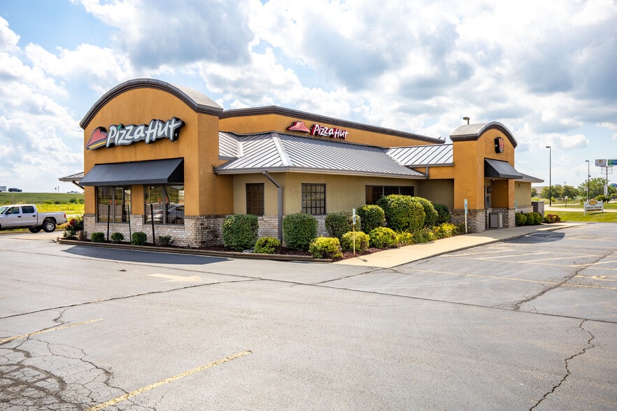 1110 Tuscola Blvd, Tuscola, IL for sale - Building Photo - Image 1 of 1