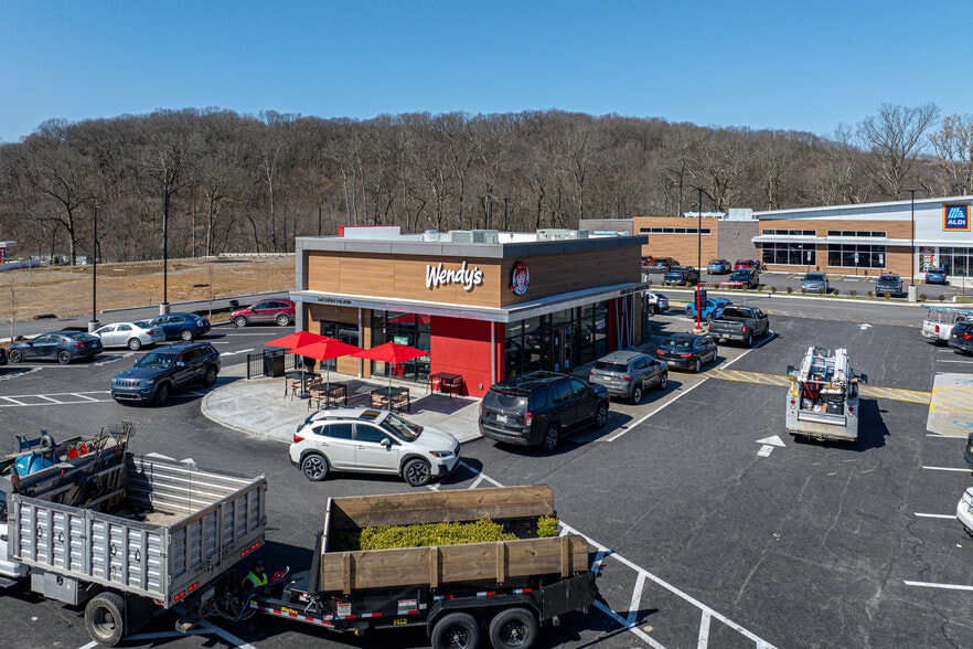 240 Perry Hwy, Harmony, PA for sale - Primary Photo - Image 1 of 1