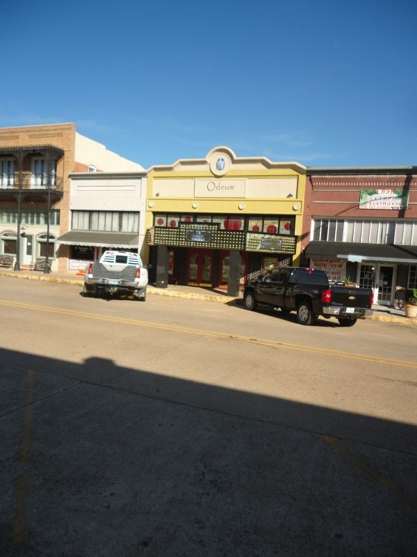 114 W Grand St, Whitewright, TX for sale Primary Photo- Image 1 of 1