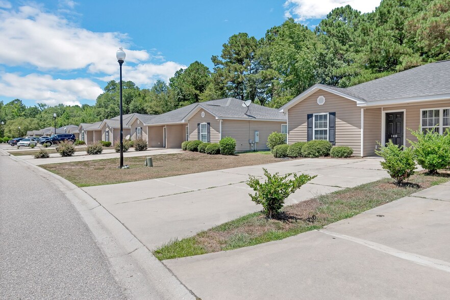 1401-1435 Allies Ct, Florence, SC for sale - Building Photo - Image 3 of 15