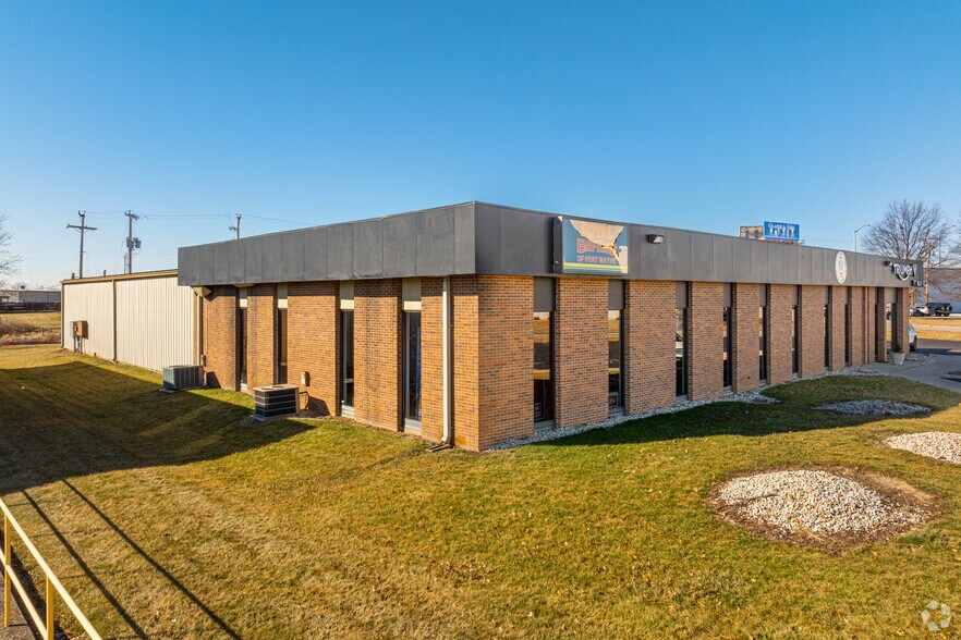 5430 Distribution Dr, Fort Wayne, IN for sale - Primary Photo - Image 1 of 1