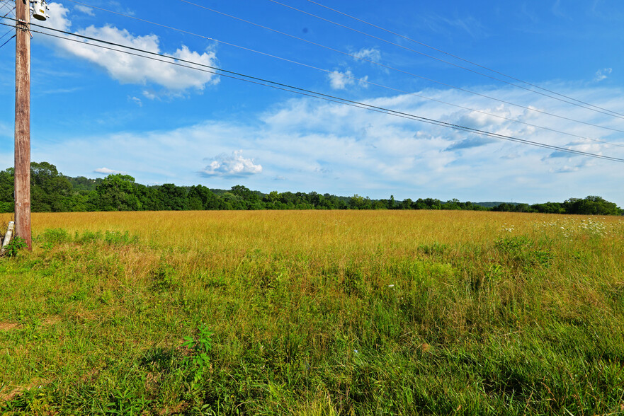 2421 Happy Valley Rd, Rossville, GA for lease - Building Photo - Image 1 of 7