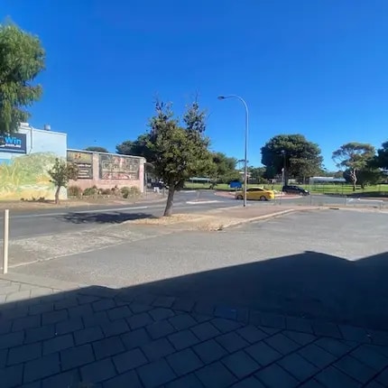 88 Beach Rd, CHRISTIES BEACH for lease - Building Photo - Image 2 of 4