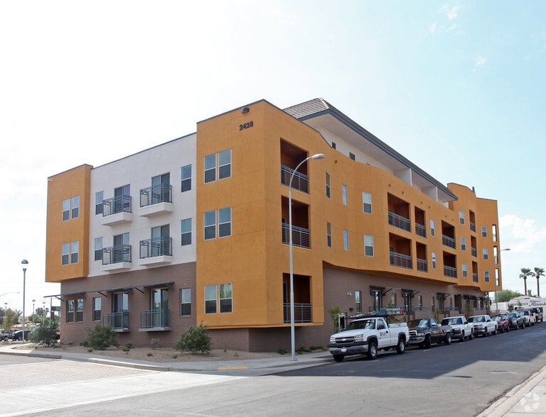 2428 E Apache Blvd, Tempe, AZ for lease - Building Photo - Image 2 of 14
