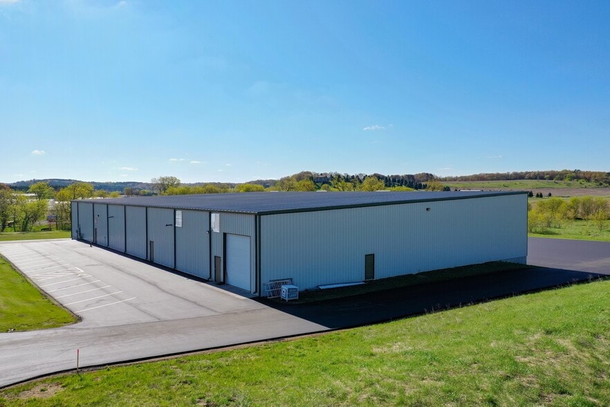 7467 Kent Ave, Eau Claire, WI for lease - Building Photo - Image 3 of 7