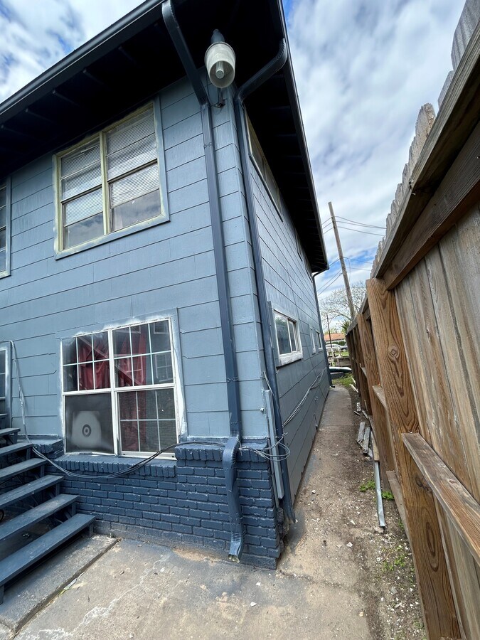 2214 Avenue O, Galveston, TX 77550 Multifamily for Sale