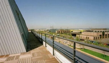 Office in Jonage for lease Interior Photo- Image 2 of 2