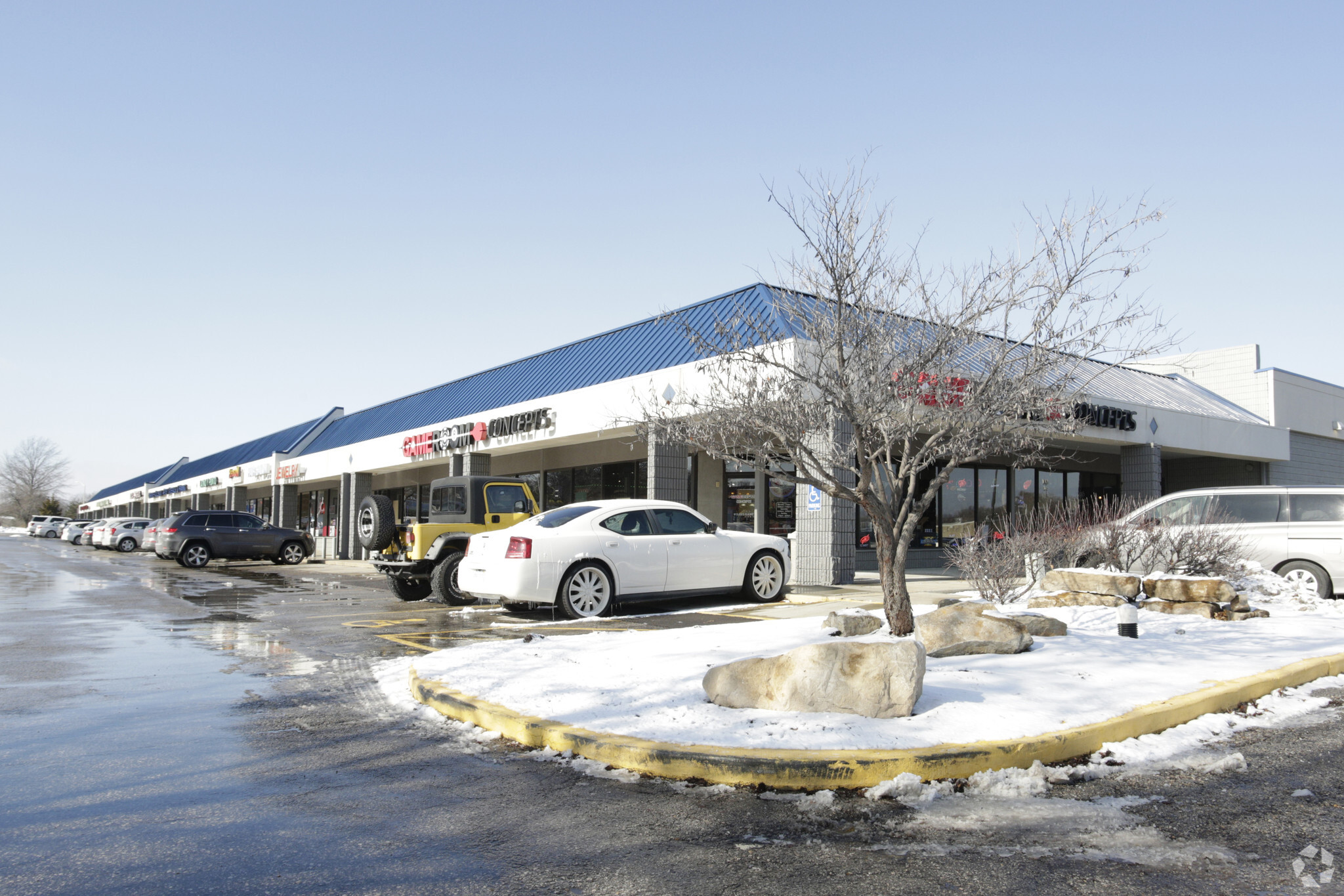 10440-10470 Metcalf Ave, Overland Park, KS for lease Primary Photo- Image 1 of 7