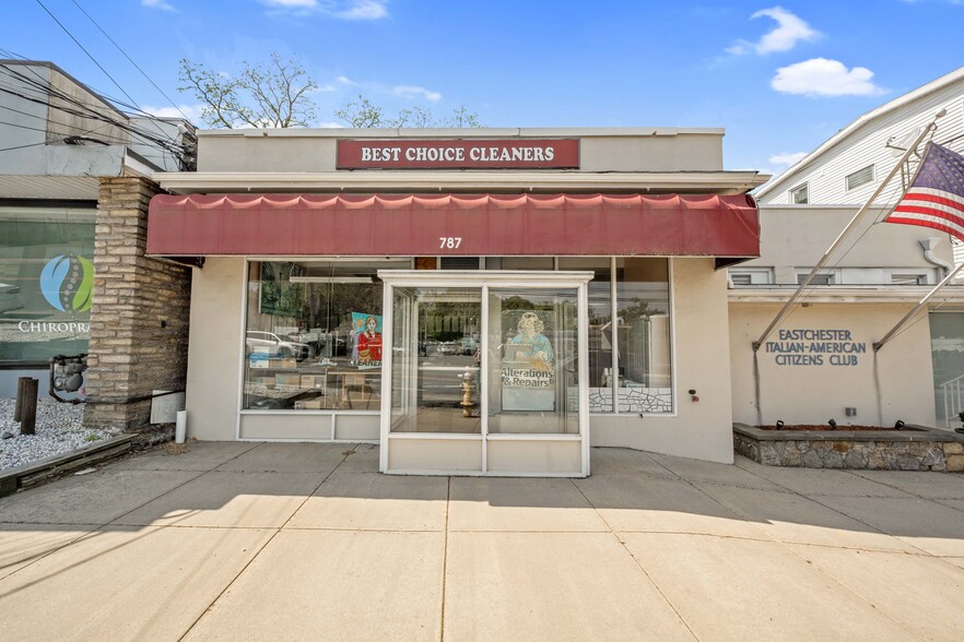 787 White Plains Rd, Scarsdale, NY for lease - Building Photo - Image 1 of 13