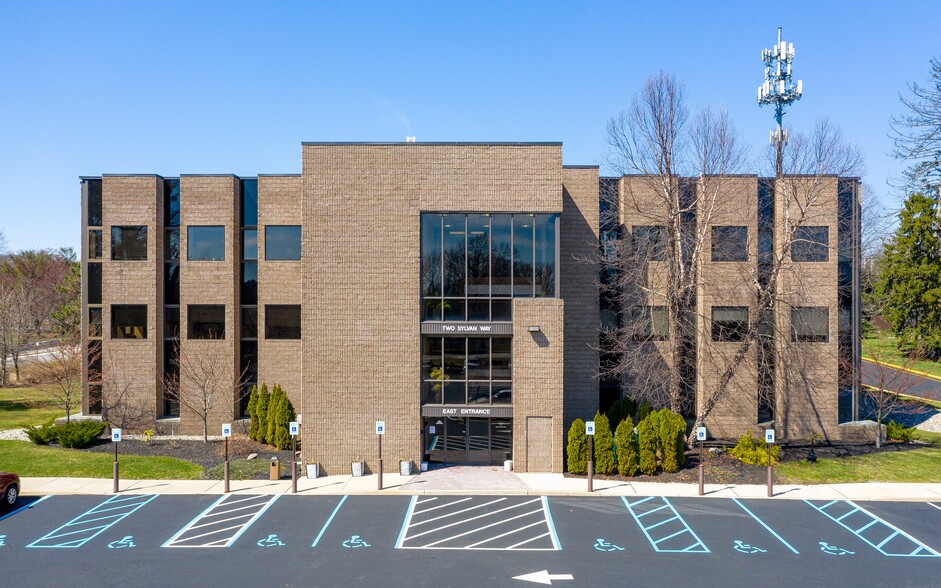 2 Sylvan Way, Parsippany, NJ for lease - Building Photo - Image 1 of 3