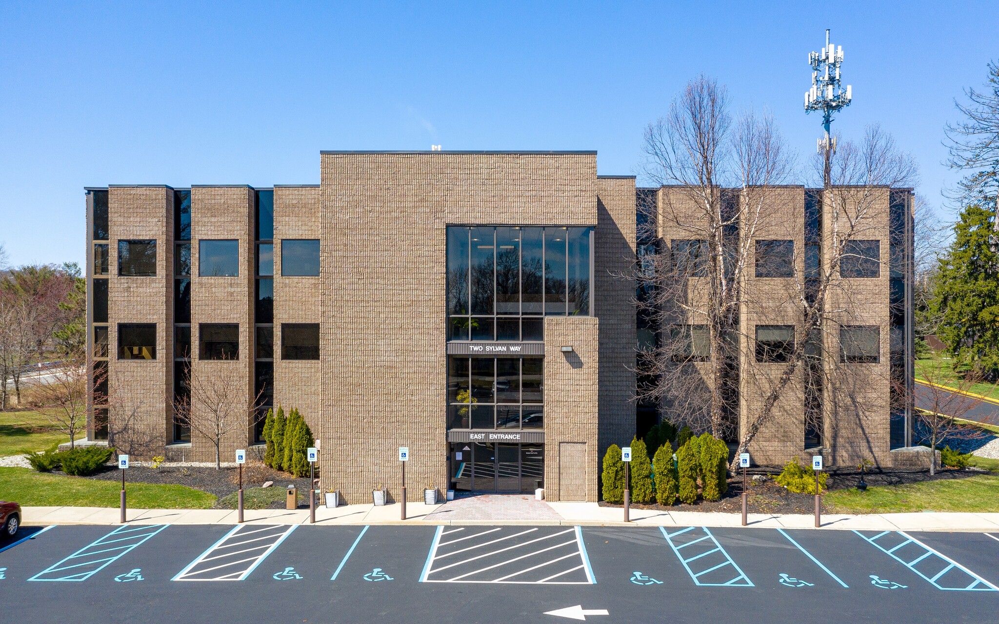 2 Sylvan Way, Parsippany, NJ for lease Building Photo- Image 1 of 4