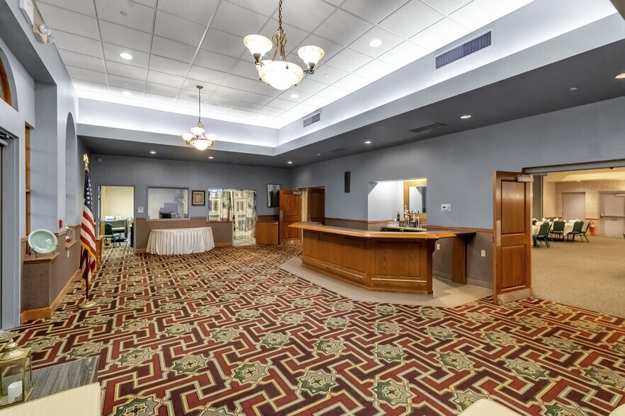 672 Wehrle Dr, Buffalo, NY for sale - Building Photo - Image 2 of 11