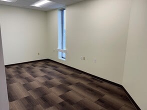 240 Sargent Dr, New Haven, CT for lease Interior Photo- Image 2 of 4