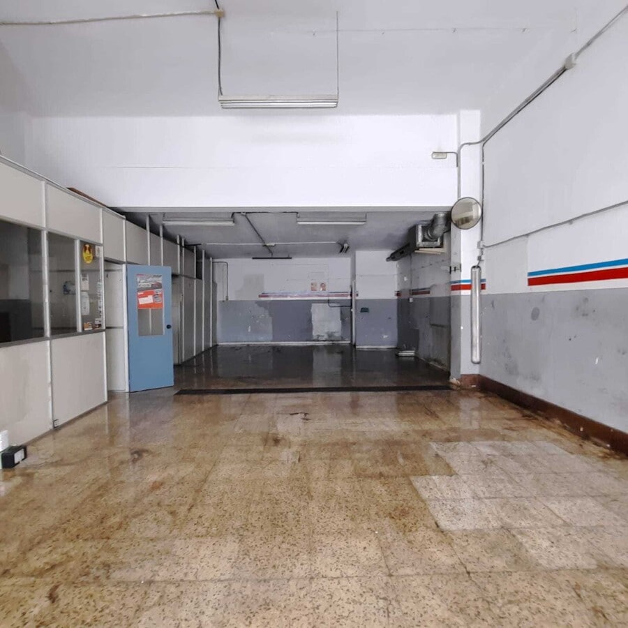 Cerdanyola del Vallès, BAR 08290 - Unit 01 -  - Interior Photo - Image 1 of 8