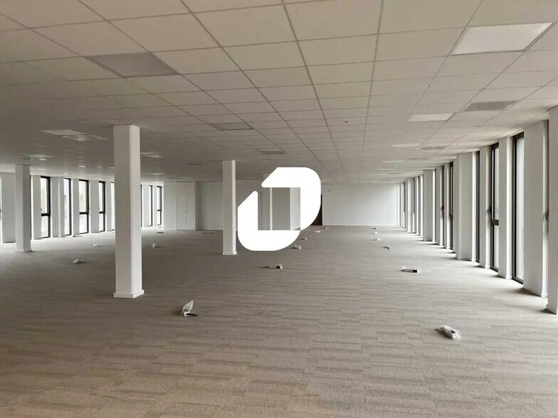 Retail in Mérignac for lease - Interior Photo - Image 2 of 7