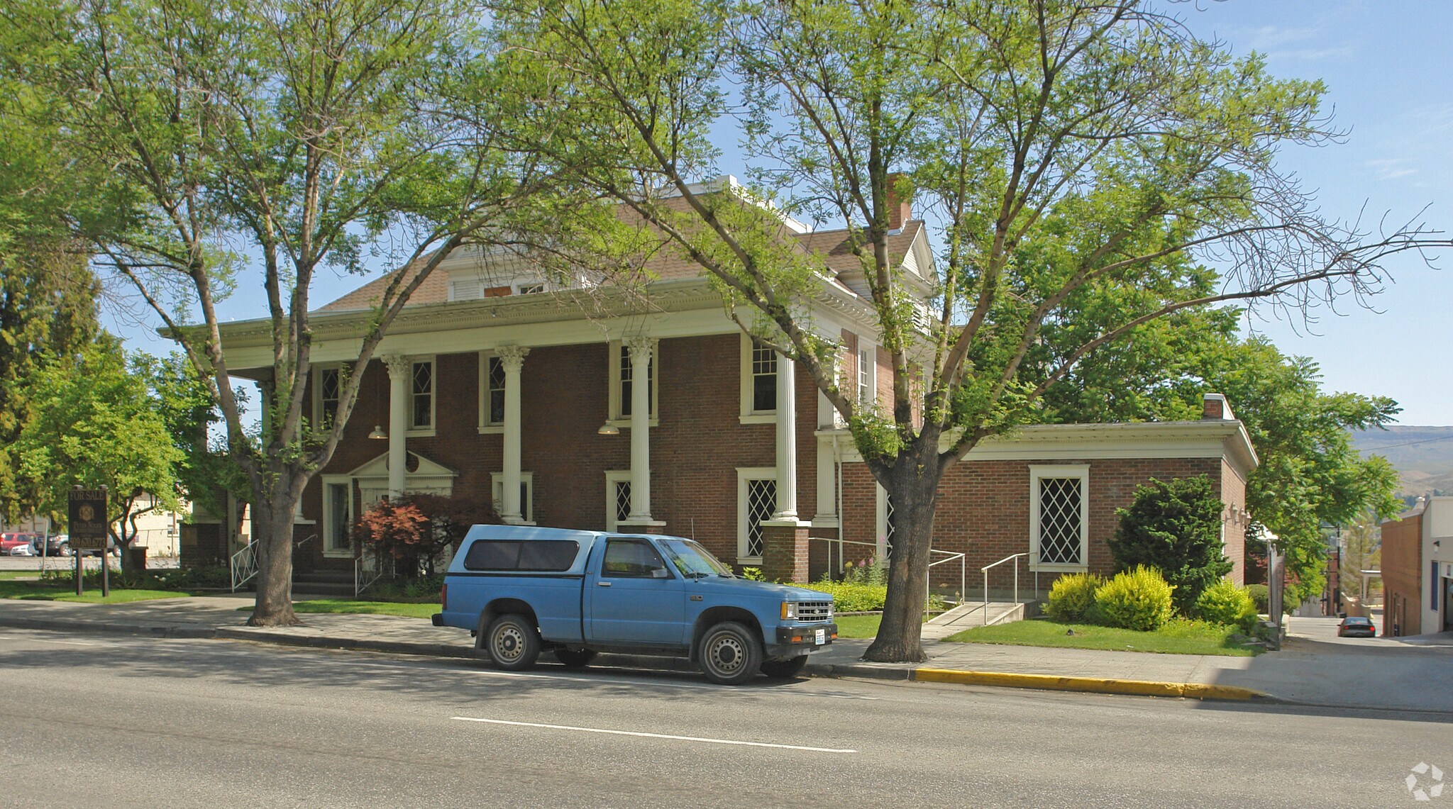 21 S Chelan Ave, Wenatchee, WA for sale Primary Photo- Image 1 of 1