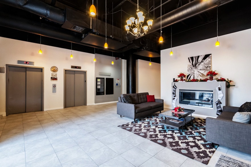 2036 S Michigan Ave, Chicago, IL for sale - Interior Photo - Image 1 of 1