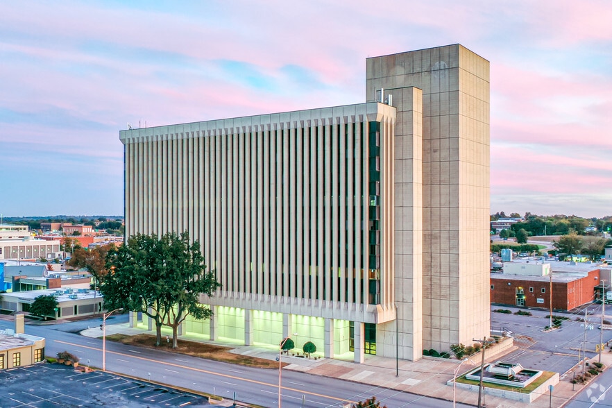 1111 W Capitol Ave, Little Rock, AR for sale - Primary Photo - Image 1 of 1