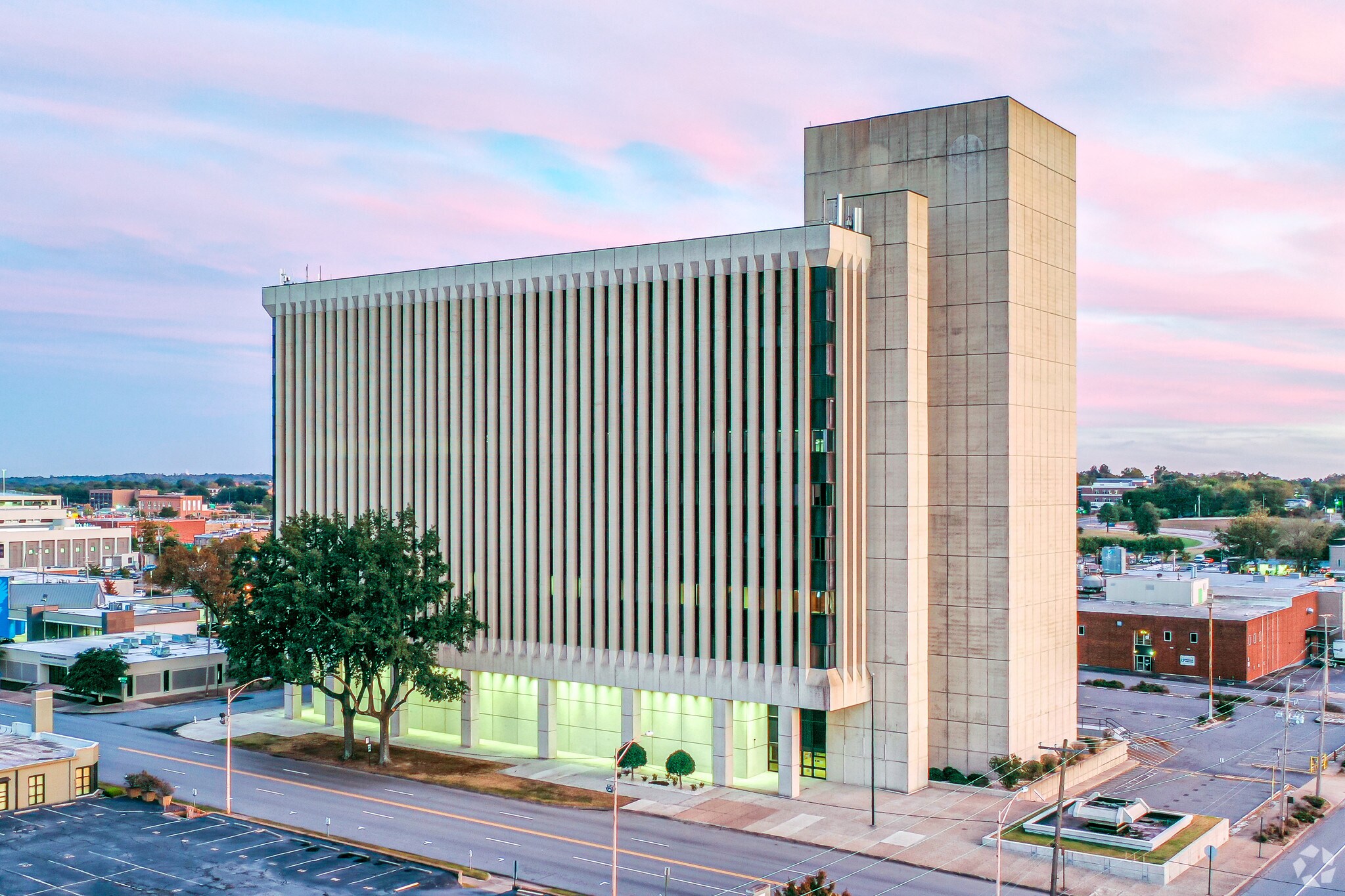 1111 W Capitol Ave, Little Rock, AR for sale Building Photo- Image 1 of 1