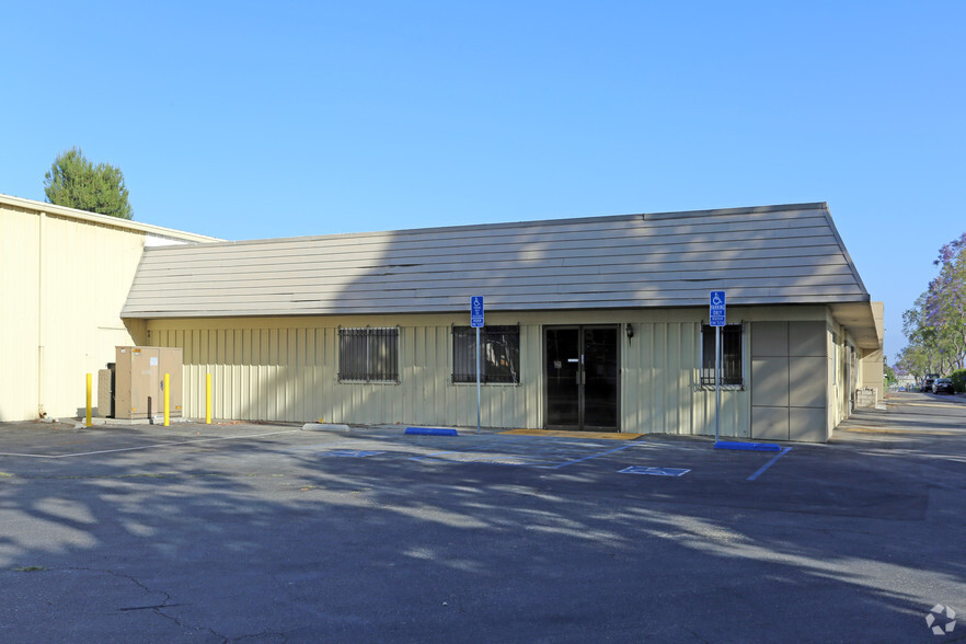 2970 Myers St, Riverside, CA for lease - Building Photo - Image 3 of 7