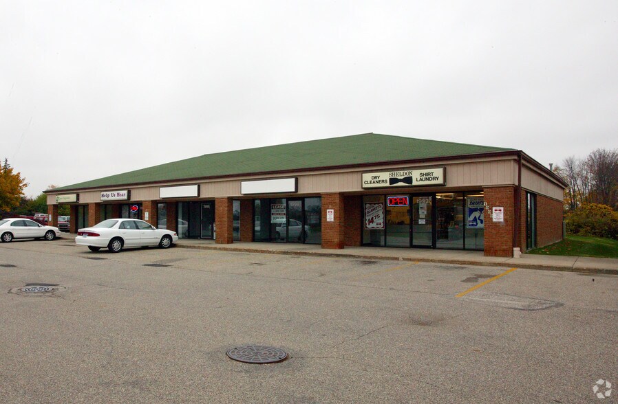 1992-2000 44th St SE, Grand Rapids, MI for sale - Primary Photo - Image 1 of 1