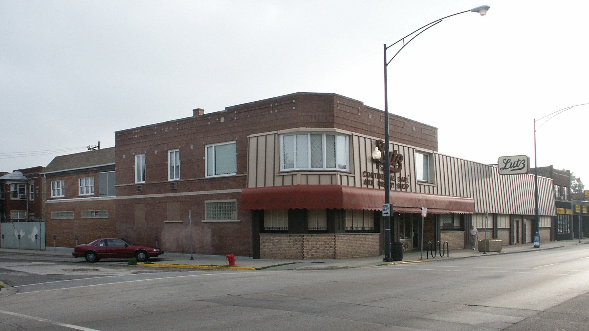 2458 W Montrose Ave, Chicago, IL for sale Primary Photo- Image 1 of 1