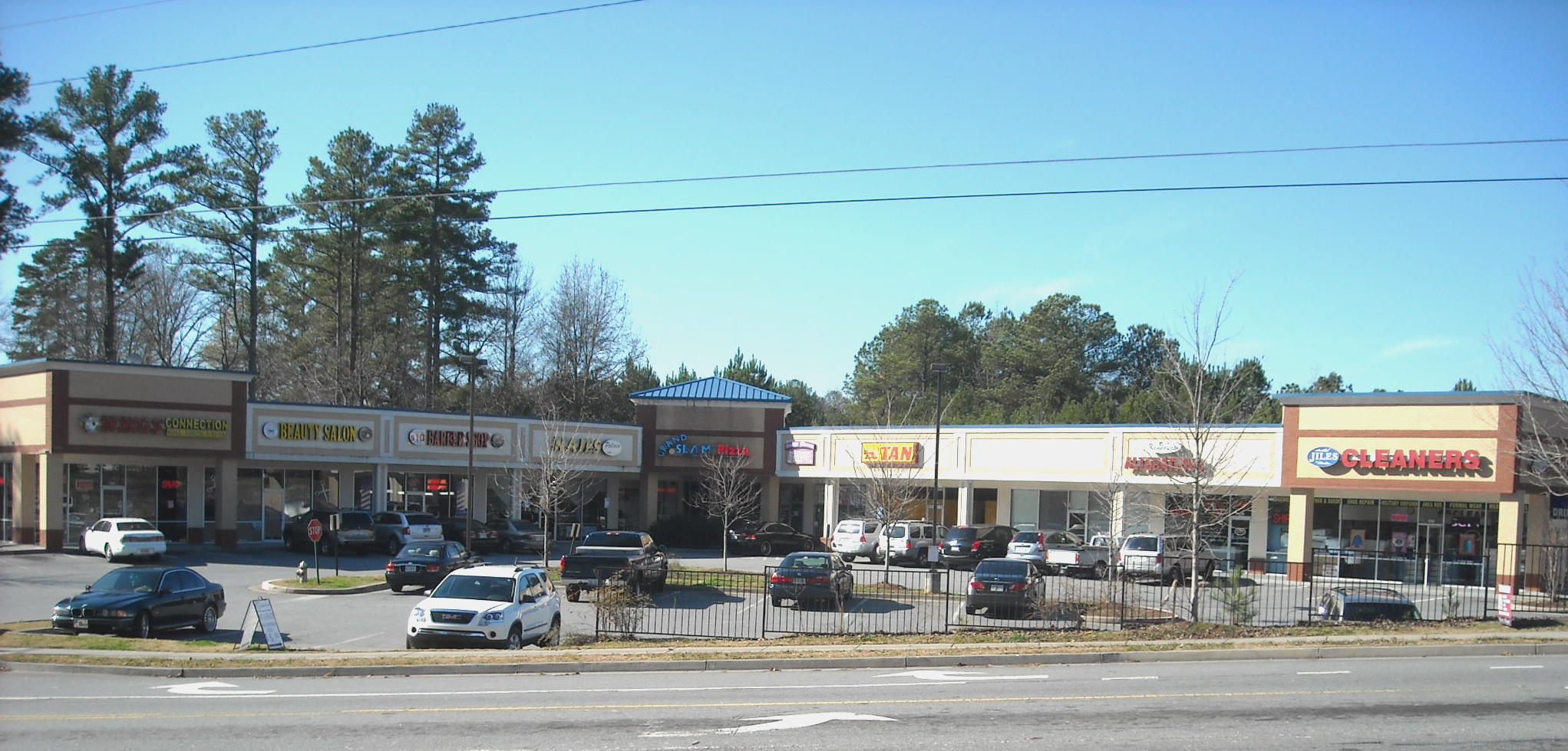 3055 N Main St, Kennesaw, GA for lease Building Photo- Image 1 of 6