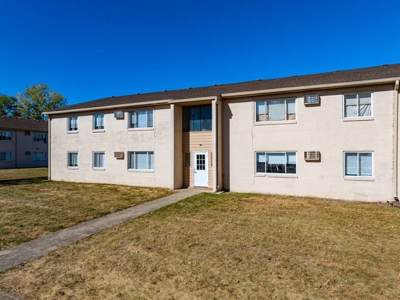1615 E 29th St, Lorain, OH for sale - Building Photo - Image 1 of 12