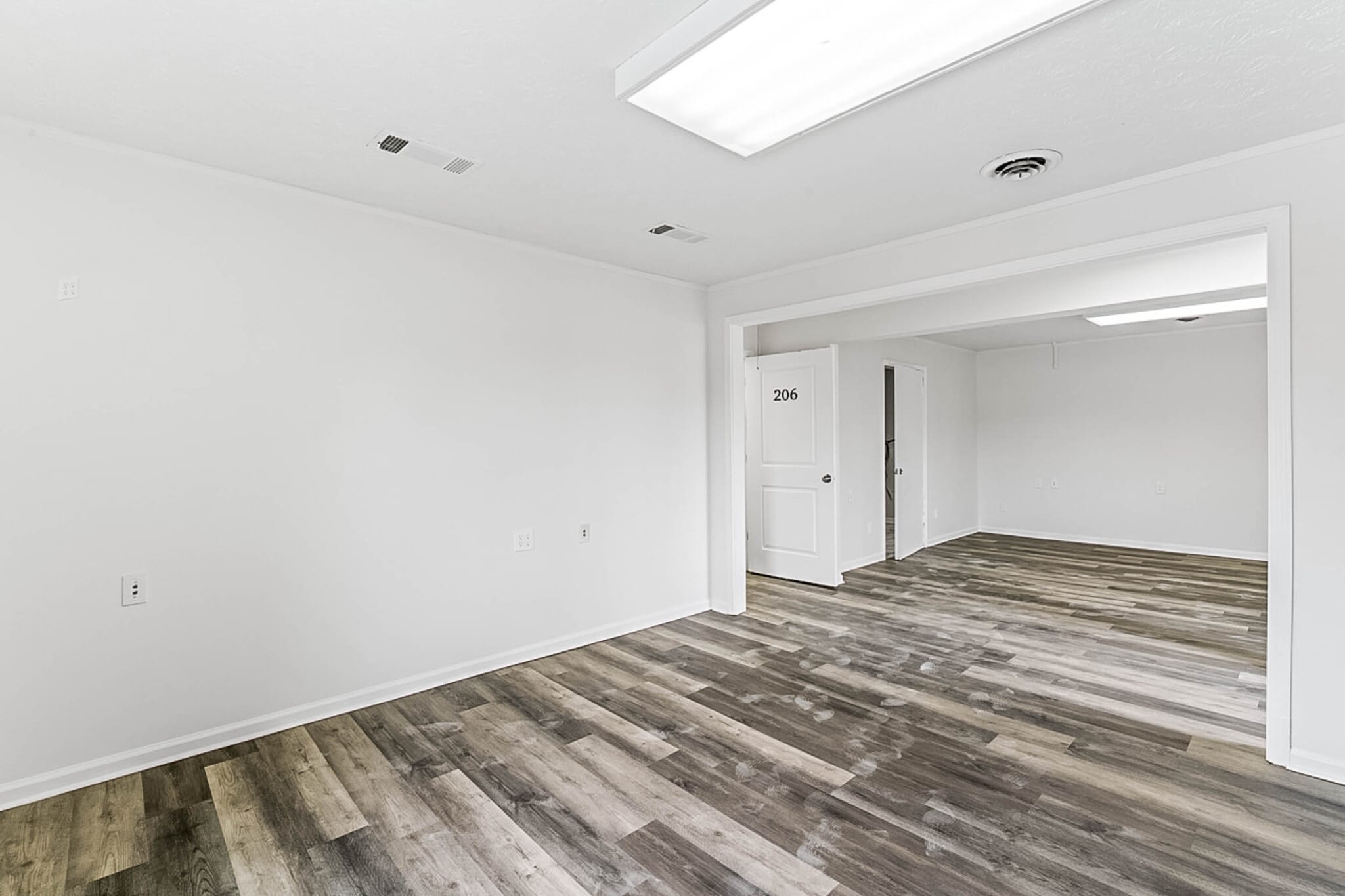 310 N Glynn St, Fayetteville, GA for lease Interior Photo- Image 1 of 11