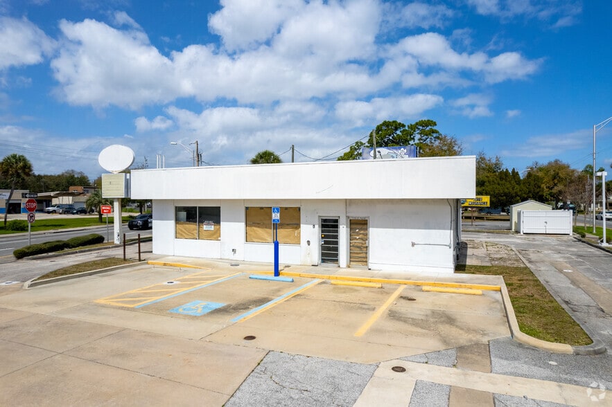 1220 S Washington Ave, Titusville, FL for lease - Building Photo - Image 3 of 31