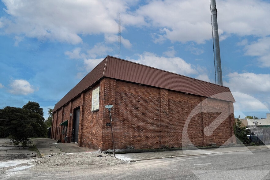 166 Victor St, Highland Park, MI for sale - Building Photo - Image 1 of 2