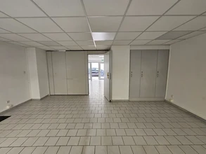 Office in Paris for lease Interior Photo- Image 1 of 7