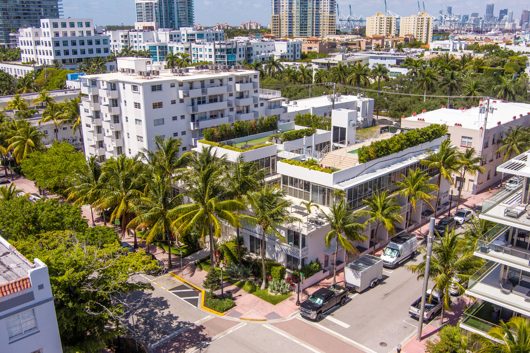 250 Collins Ave, Miami Beach, FL for sale Primary Photo- Image 1 of 1