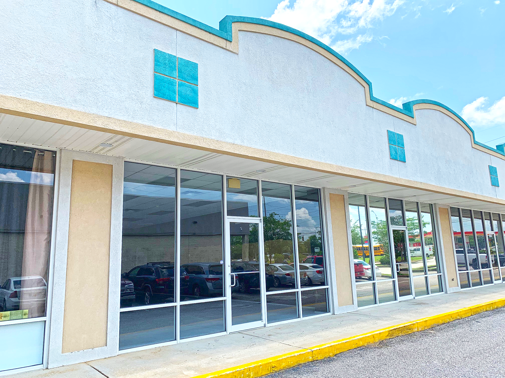 2410 Dawes Rd, Mobile, AL for lease Building Photo- Image 1 of 4