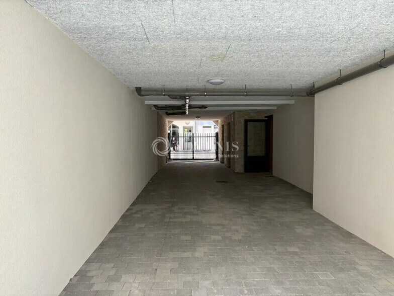 Retail in Le Touquet-Paris-Plage for lease - Building Photo - Image 3 of 5