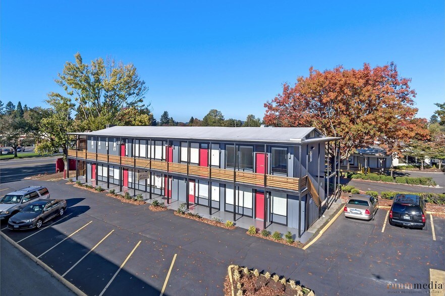 15010 SE McLoughlin Blvd, Milwaukie, OR for sale - Building Photo - Image 1 of 1