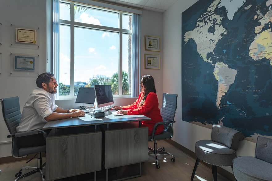 8200 NW 41st St, Miami, FL for lease - Interior Photo - Image 2 of 6