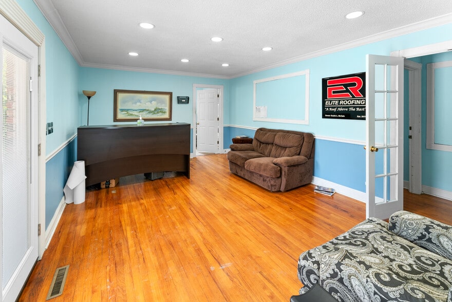 202 E General Stewart Hwy, Hinesville, GA for sale - Building Photo - Image 3 of 19