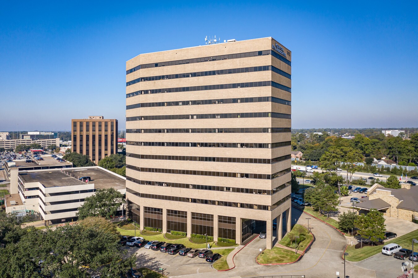 1415 North Loop W, Houston, TX 77008 1415 N Loop Fwy W