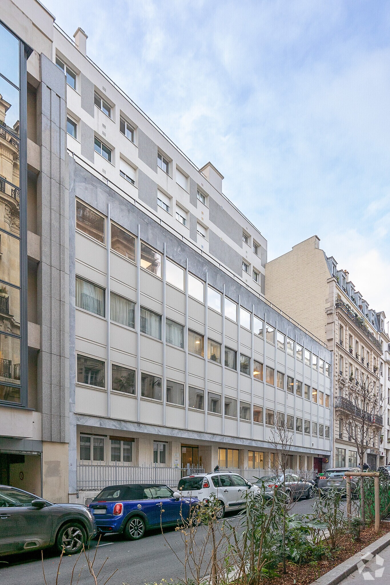 9 Rue Du Delta, Paris for lease Primary Photo- Image 1 of 14