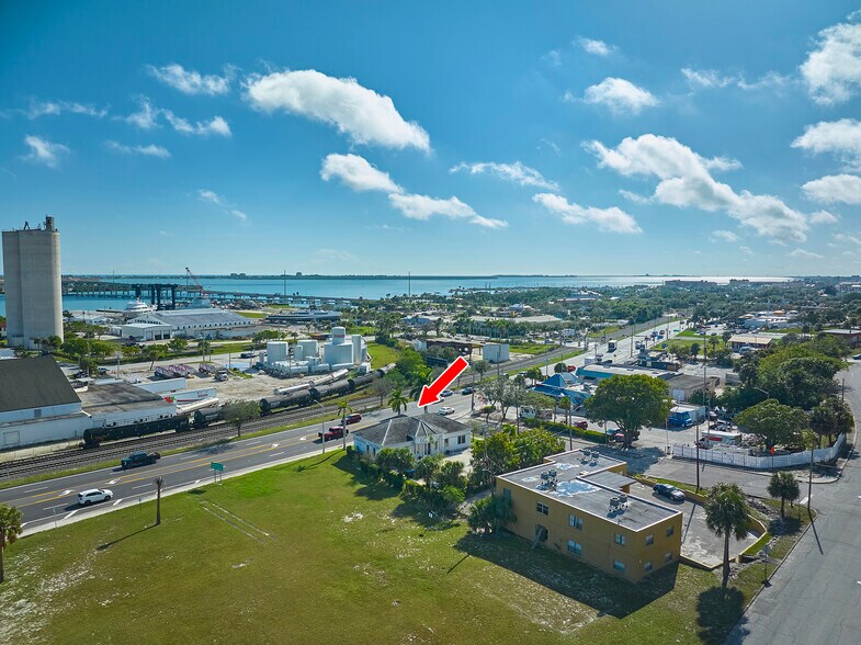 1001 N US Highway 1, Fort Pierce, FL for sale - Building Photo - Image 1 of 16