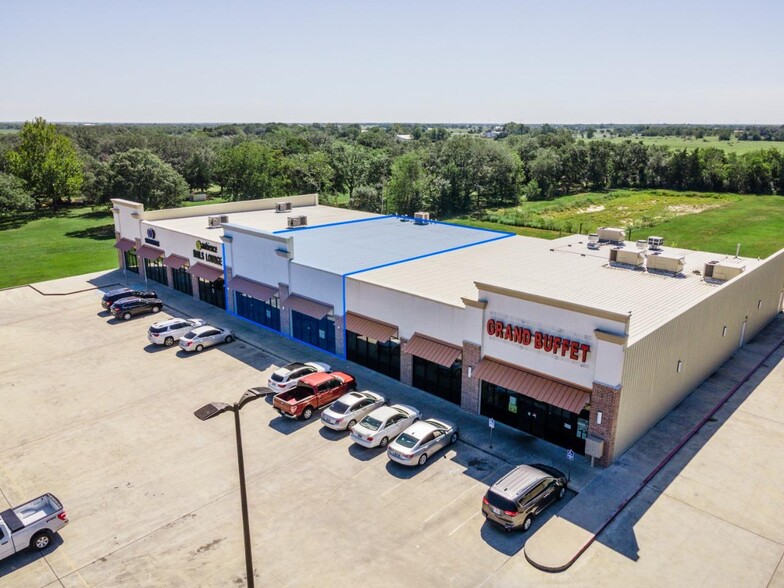 4020 7th St, Bay City, TX for lease - Building Photo - Image 1 of 19