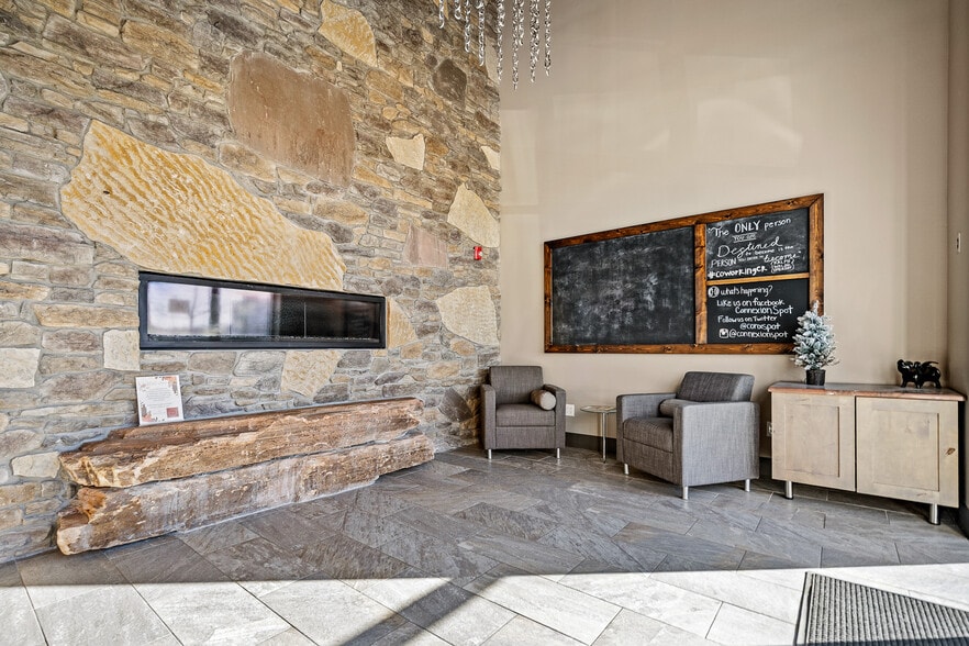 165 Caprice Ct, Castle Rock, CO for lease - Building Photo - Image 3 of 14