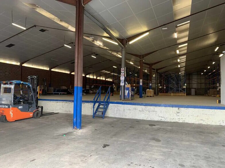 Office in Cestas for lease - Interior Photo - Image 3 of 6